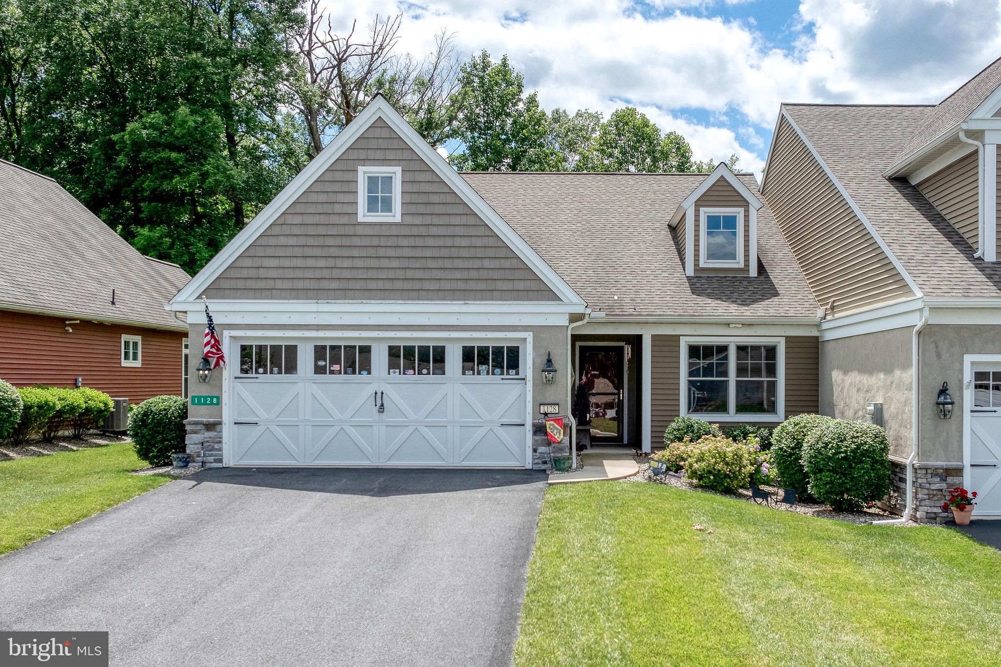 1128 Alden Way