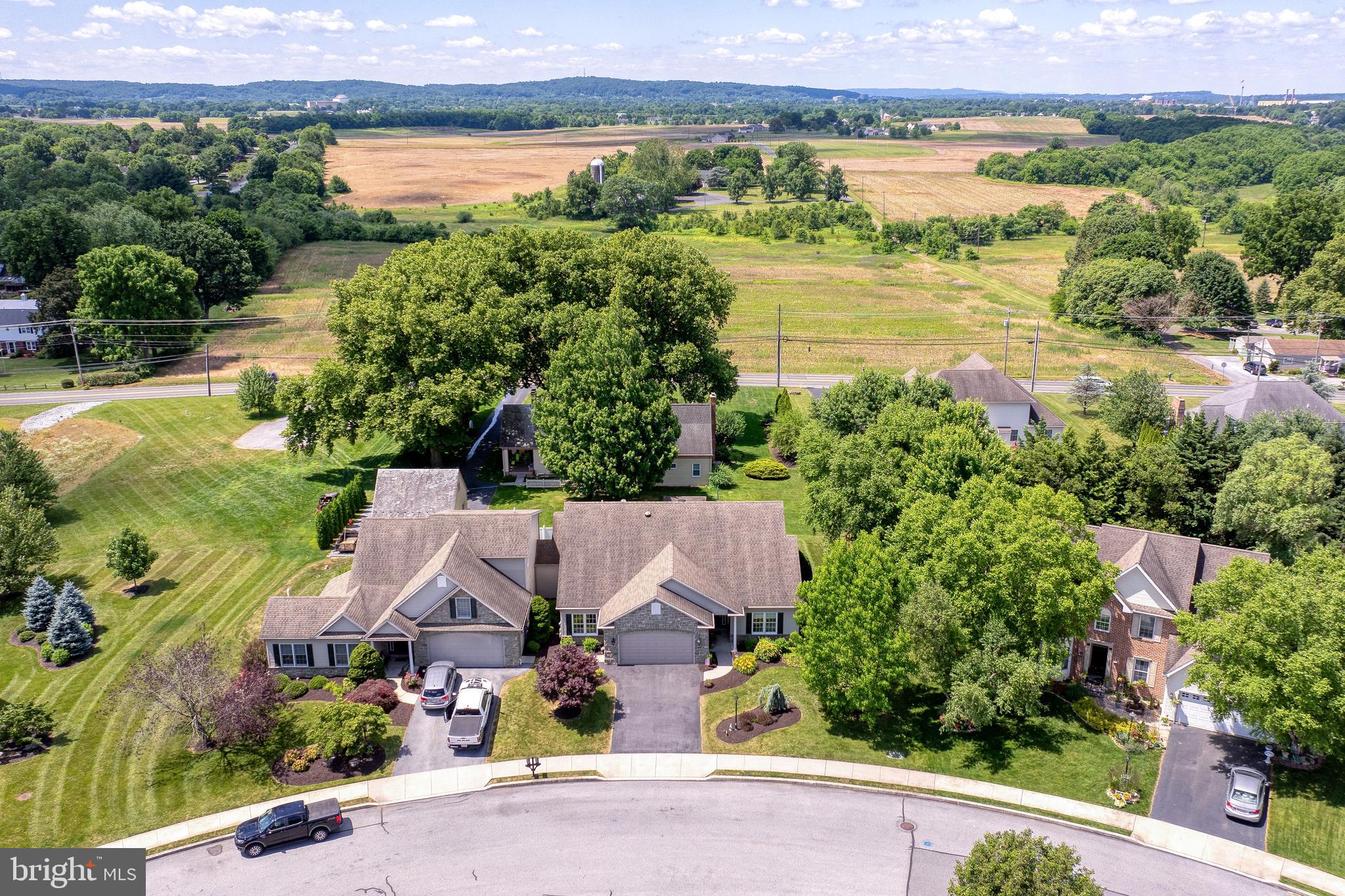 831 Victoria Ln
