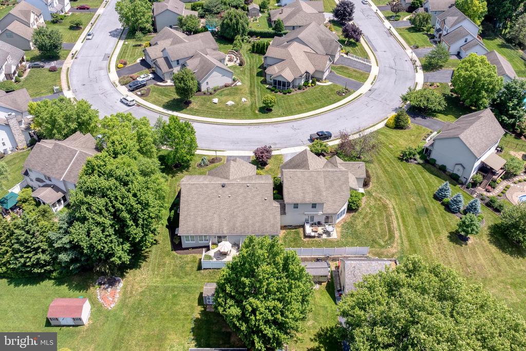 831 Victoria Ln