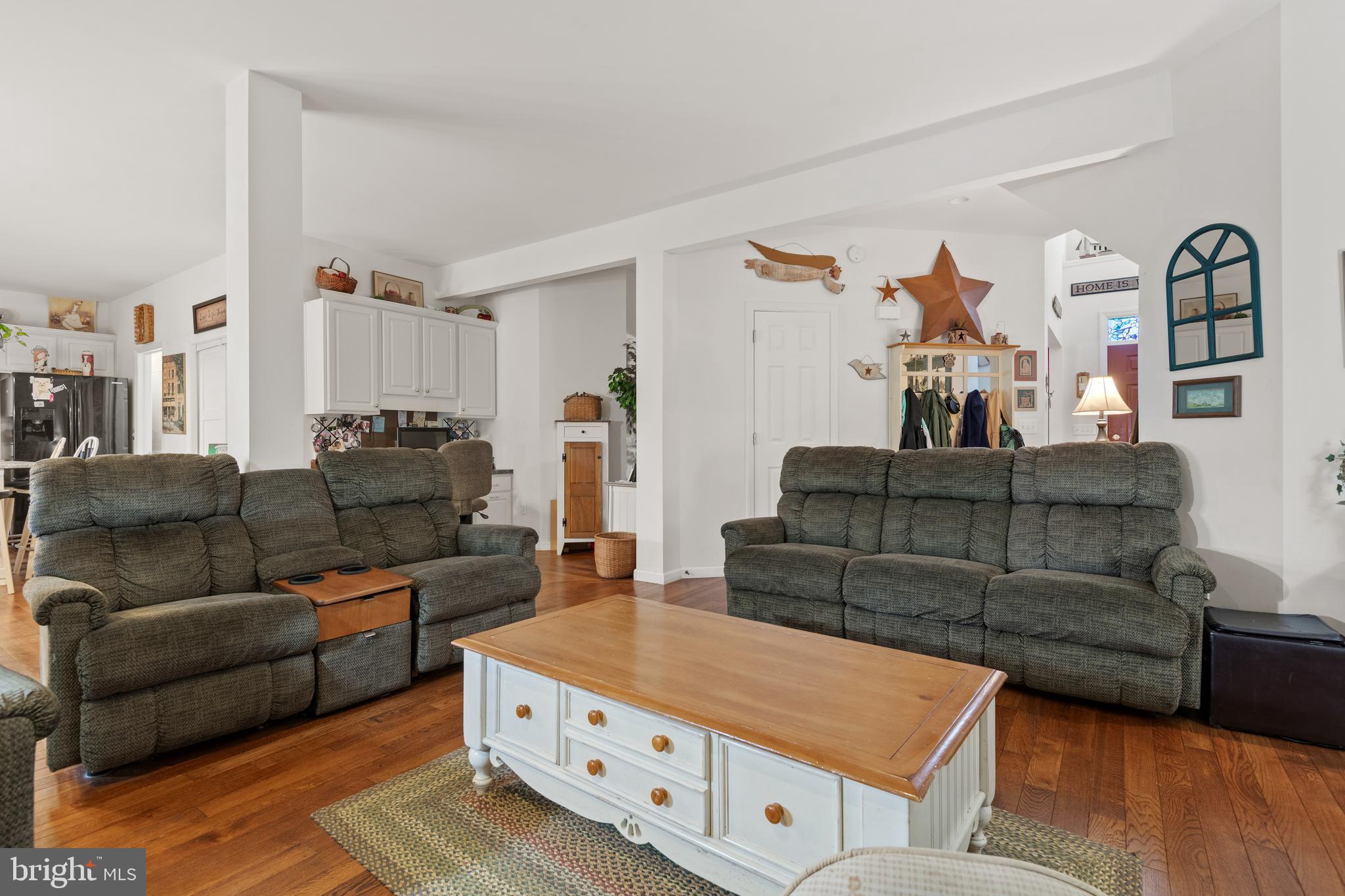 829 Victoria Ln