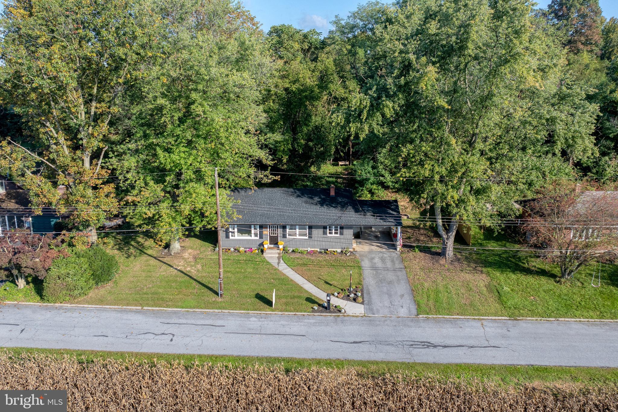 3317 Hillside Dr