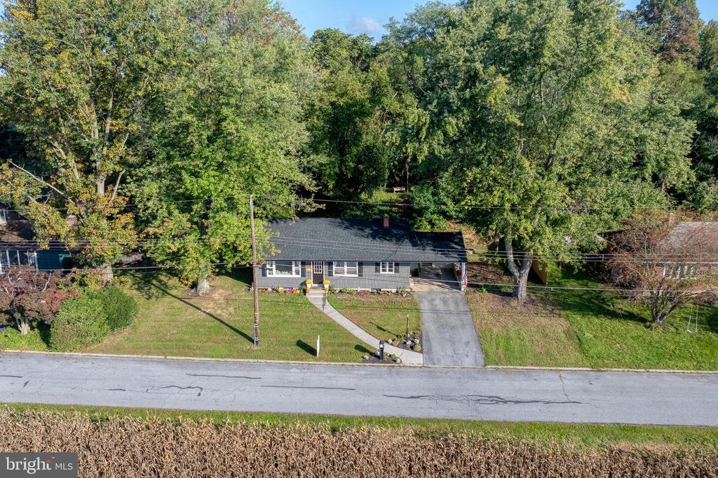 3317 Hillside Dr