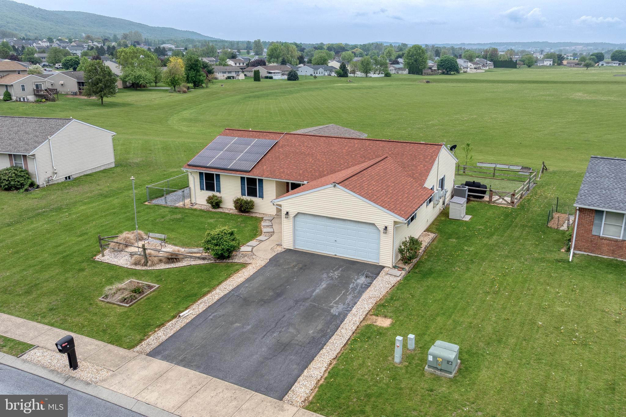 6 Village Dr