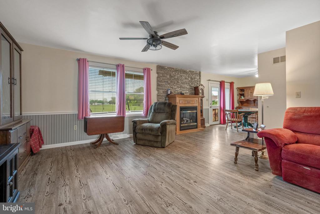 6 Village Dr