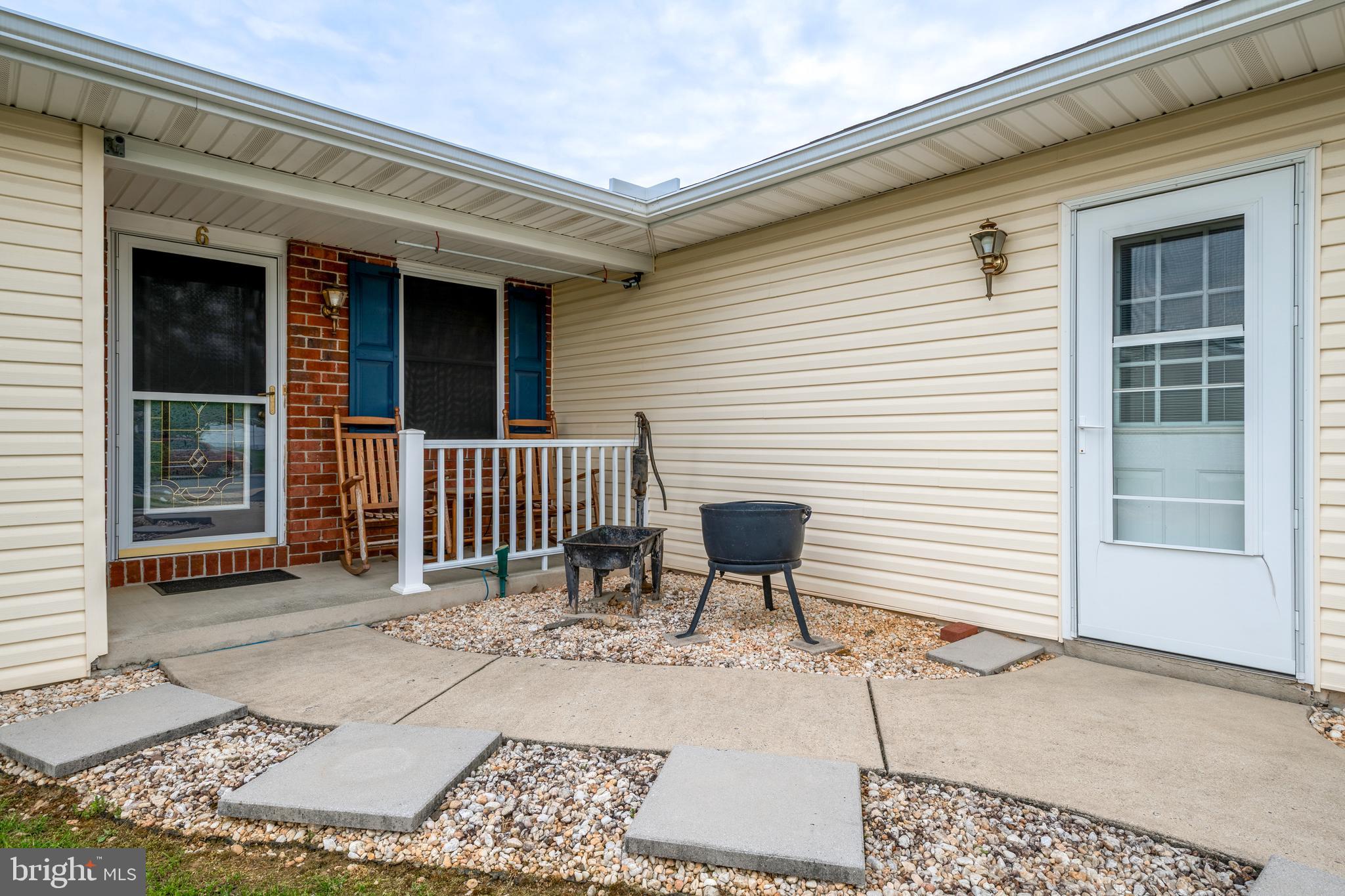 6 Village Dr