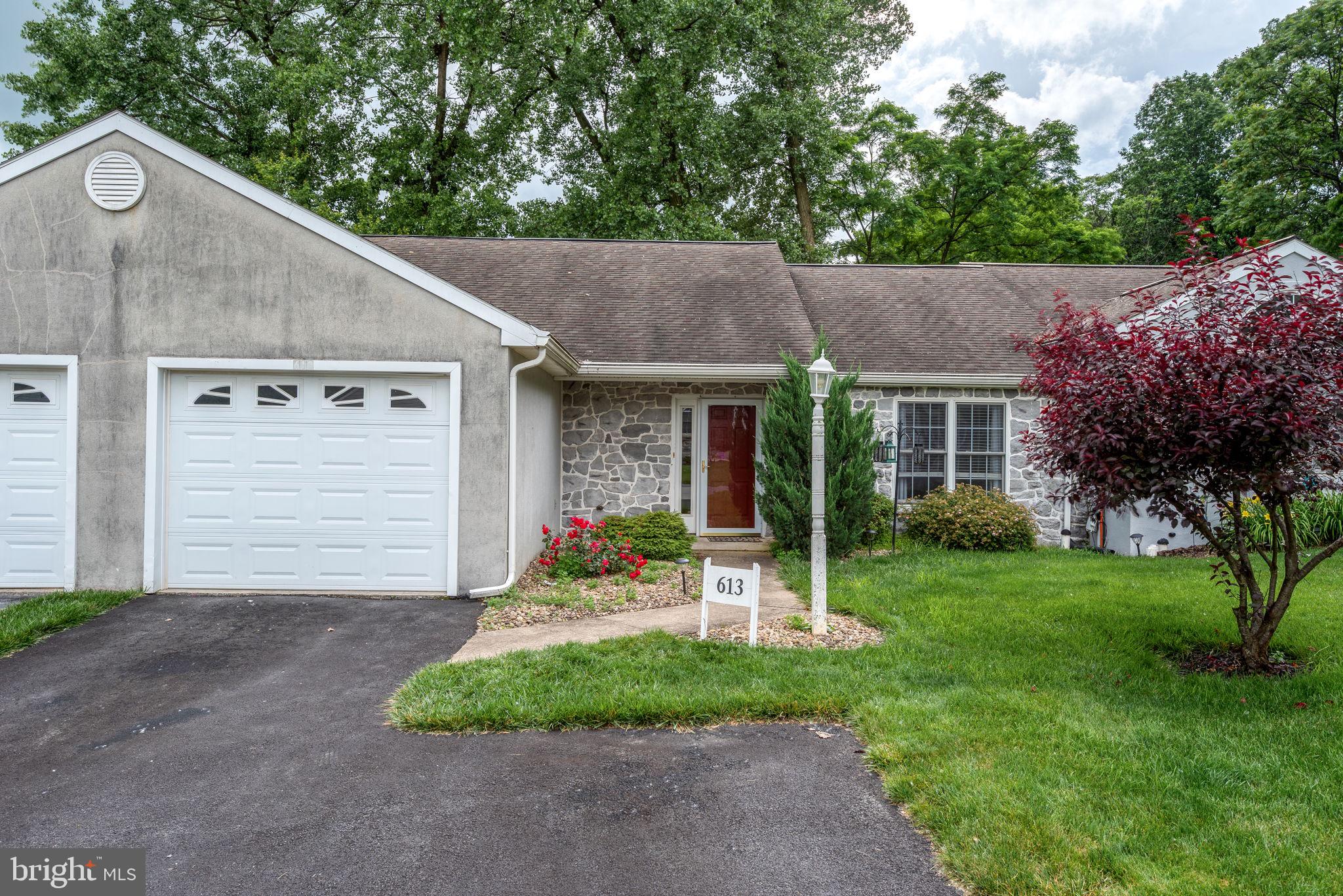 613 Mulberry Ln