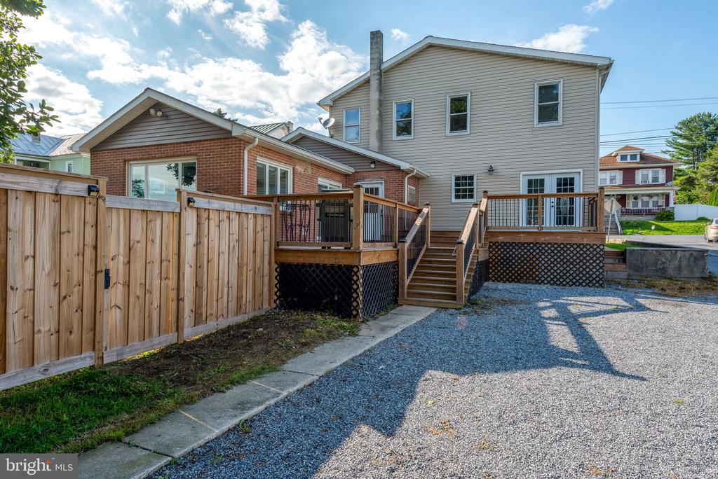 538 W Main Ave