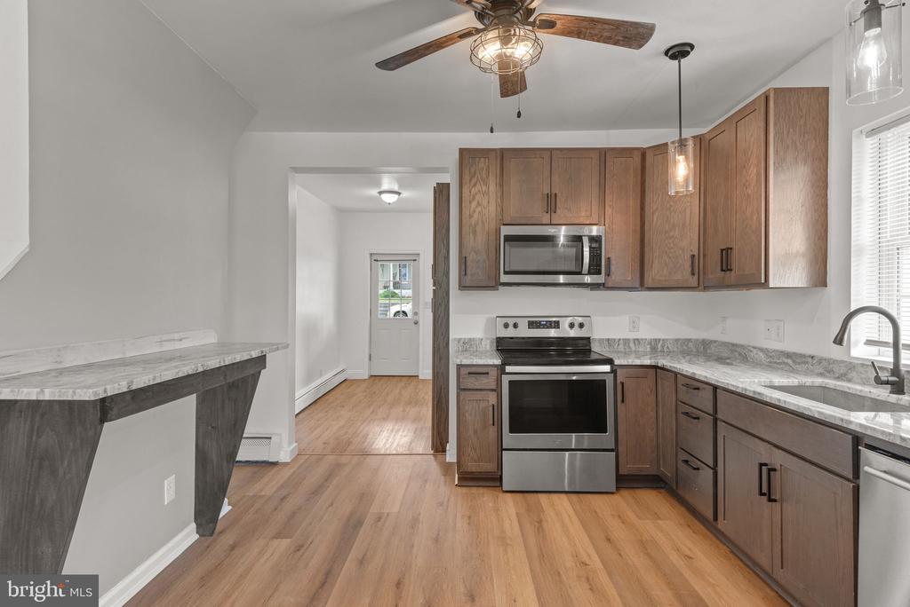 538 W Main Ave