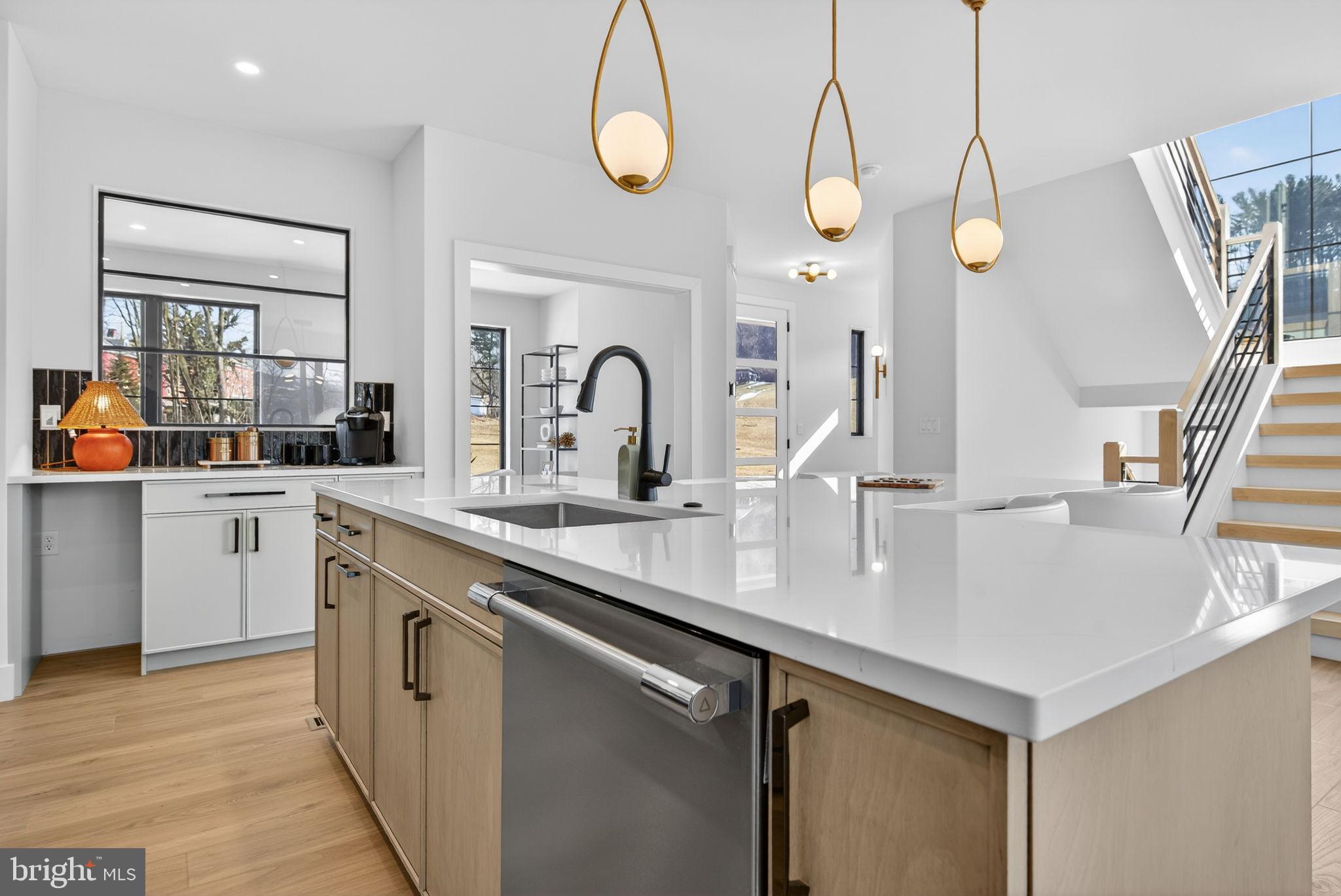 Anvil Model LOT #4 CONVEYOR DR