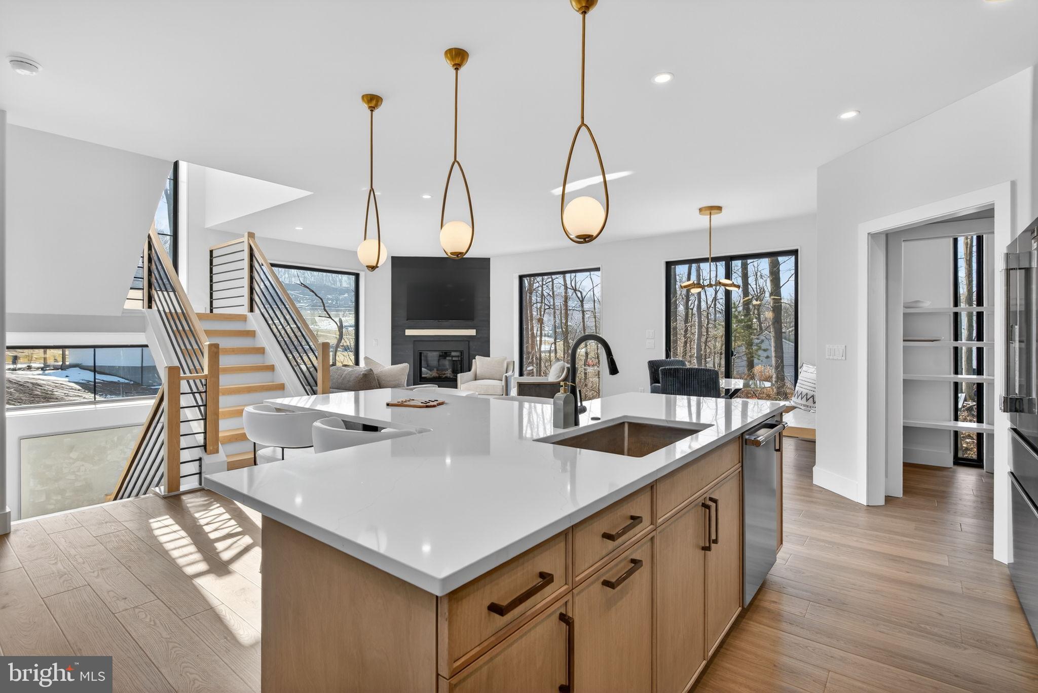 Anvil Model LOT #4 CONVEYOR DR