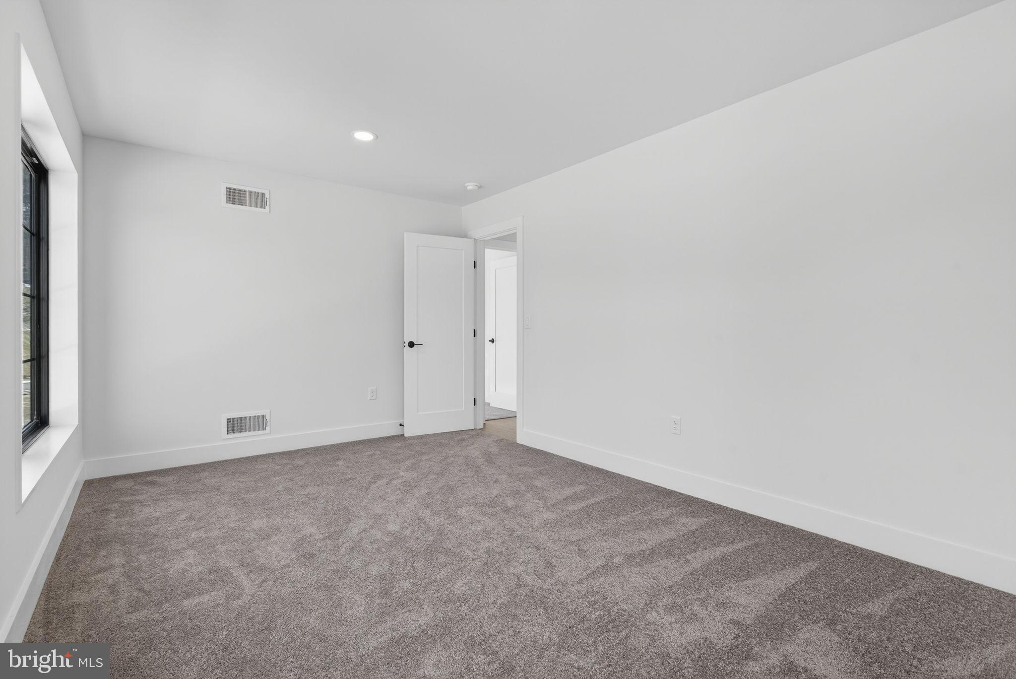 Anvil Model LOT #4 CONVEYOR DR