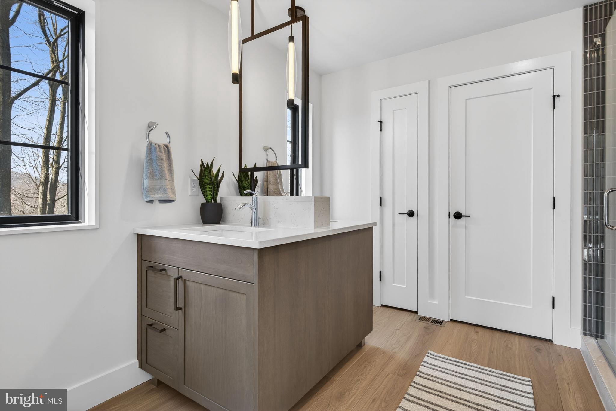 Anvil Model LOT #4 CONVEYOR DR