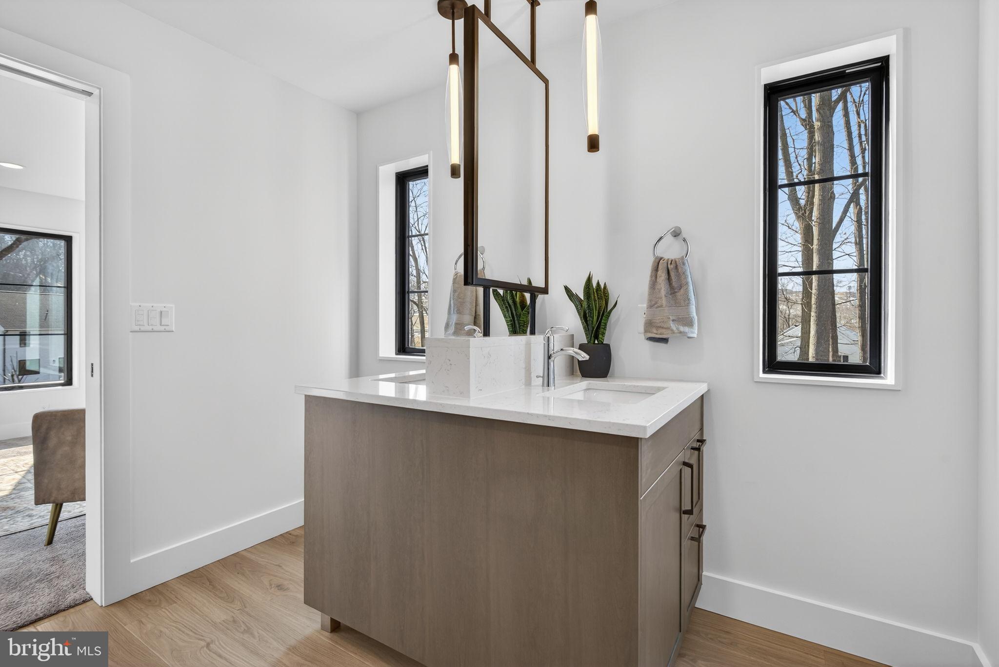 Anvil Model LOT #4 CONVEYOR DR