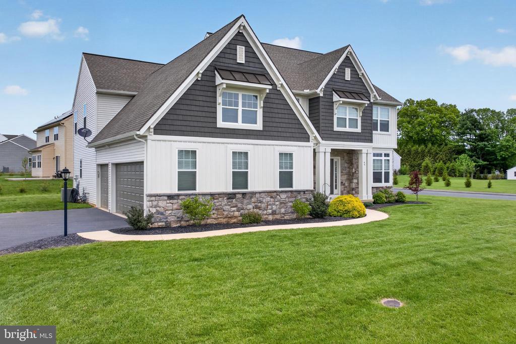 49 MONTICELLO DRIVE