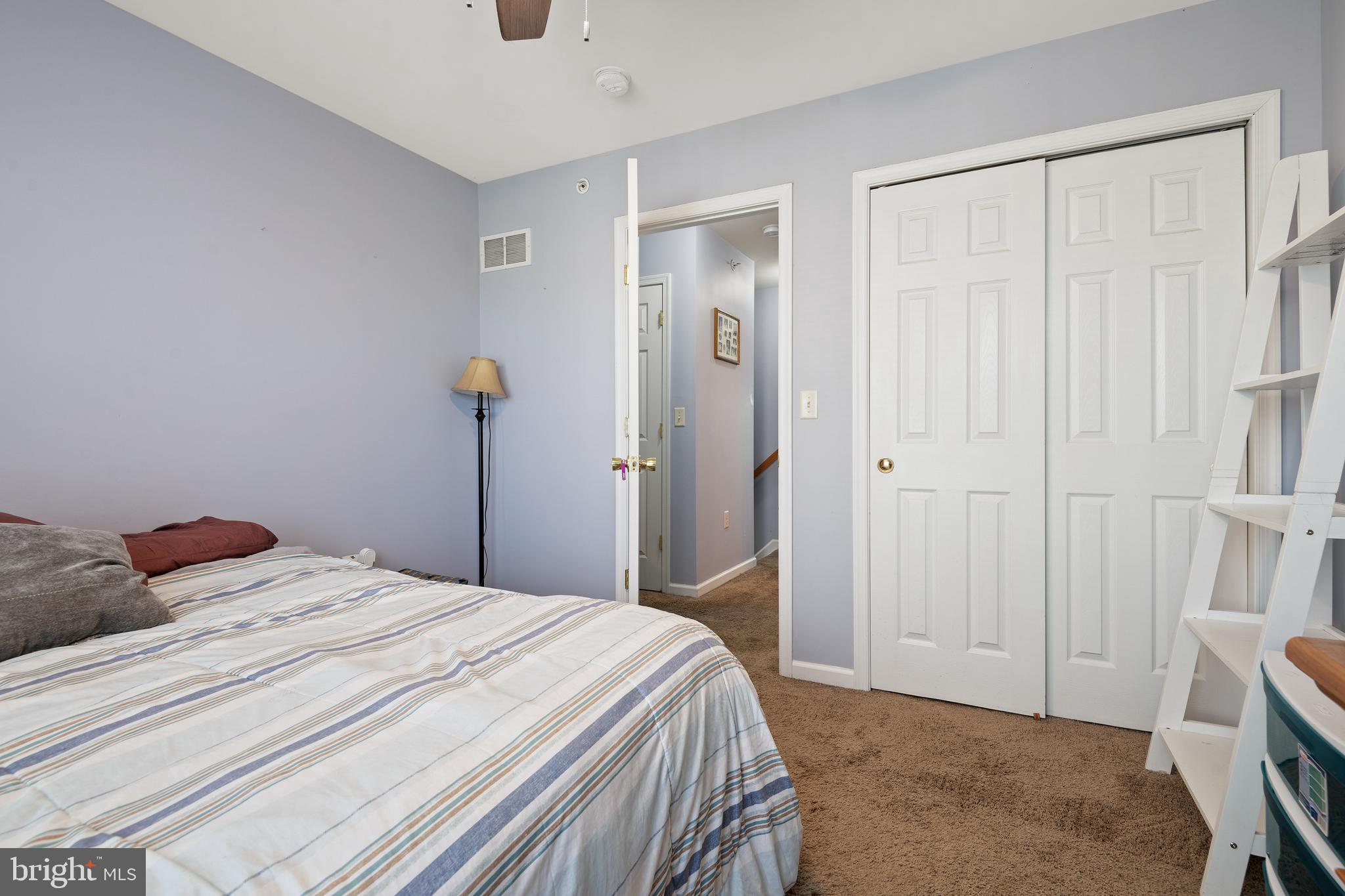 2237 Live Oak Ln #2237