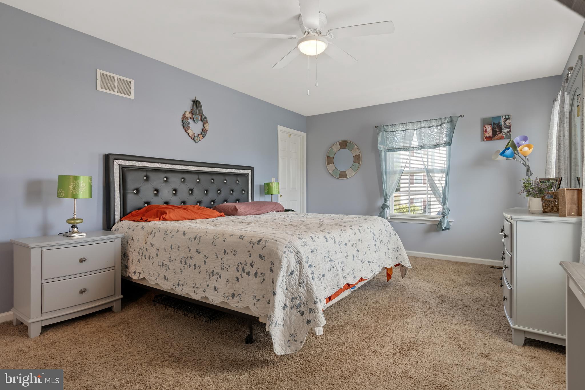 2237 Live Oak Ln #2237