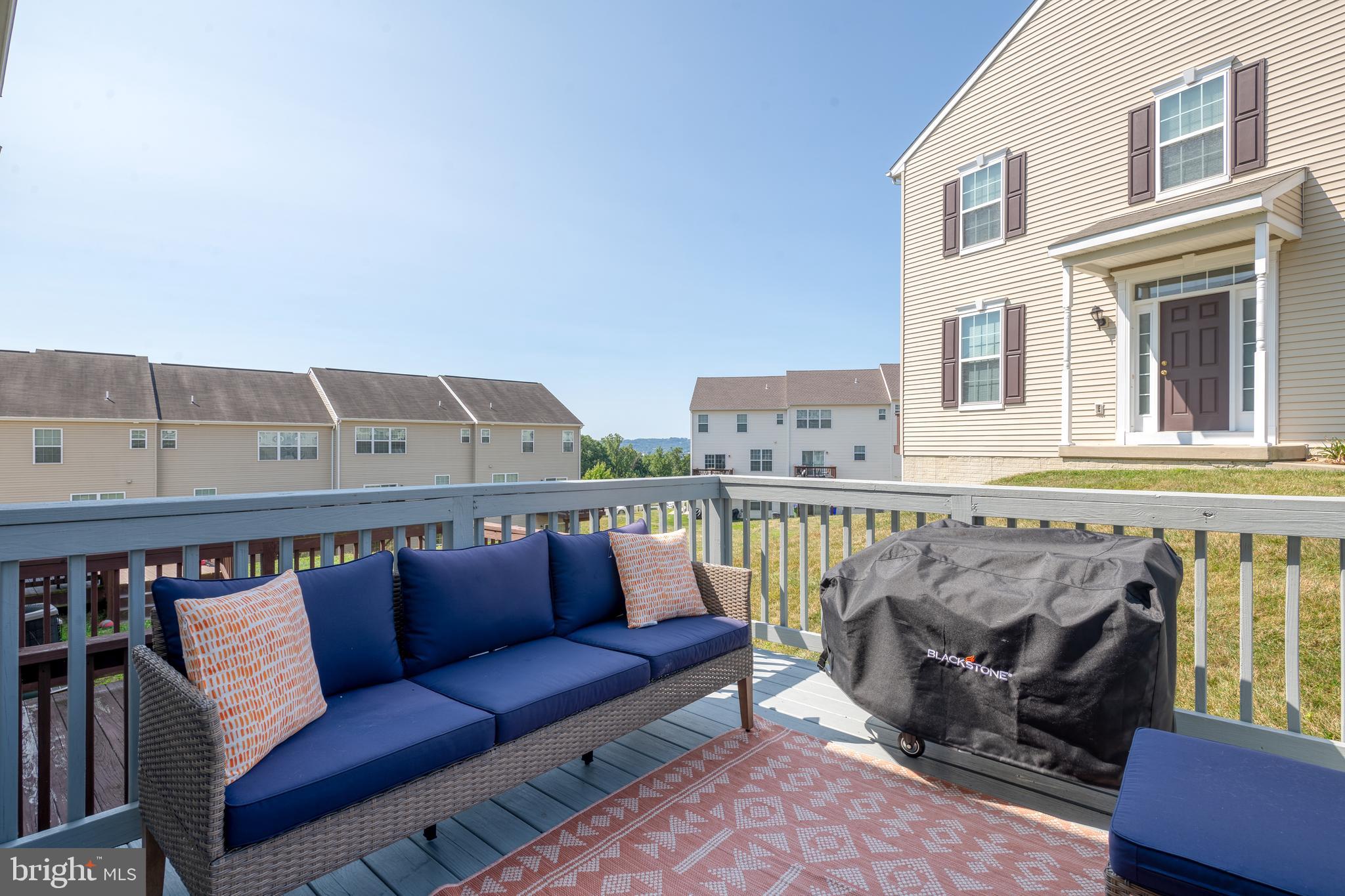 2237 Live Oak Ln #2237