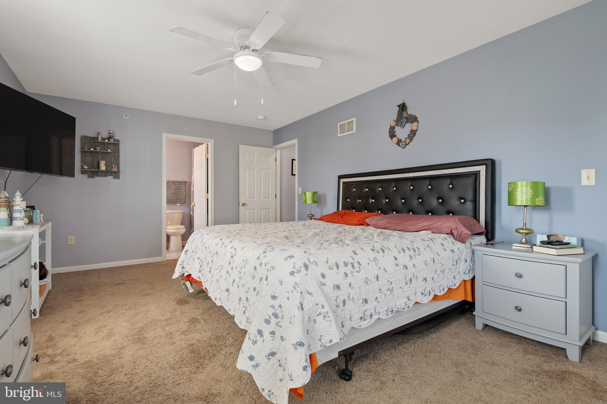 2237 Live Oak Ln #2237