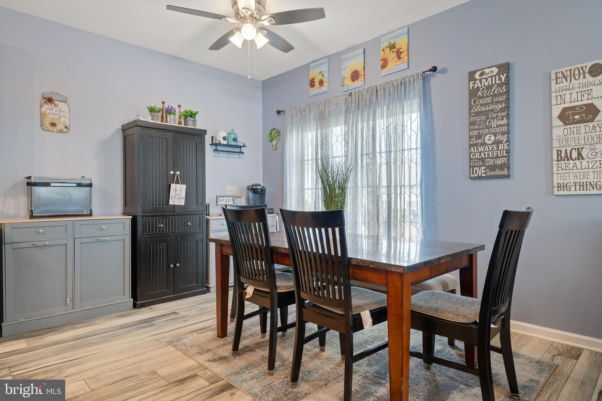 2237 Live Oak Ln #2237