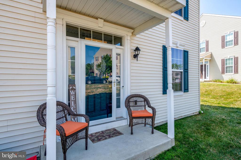 2237 Live Oak Ln #2237