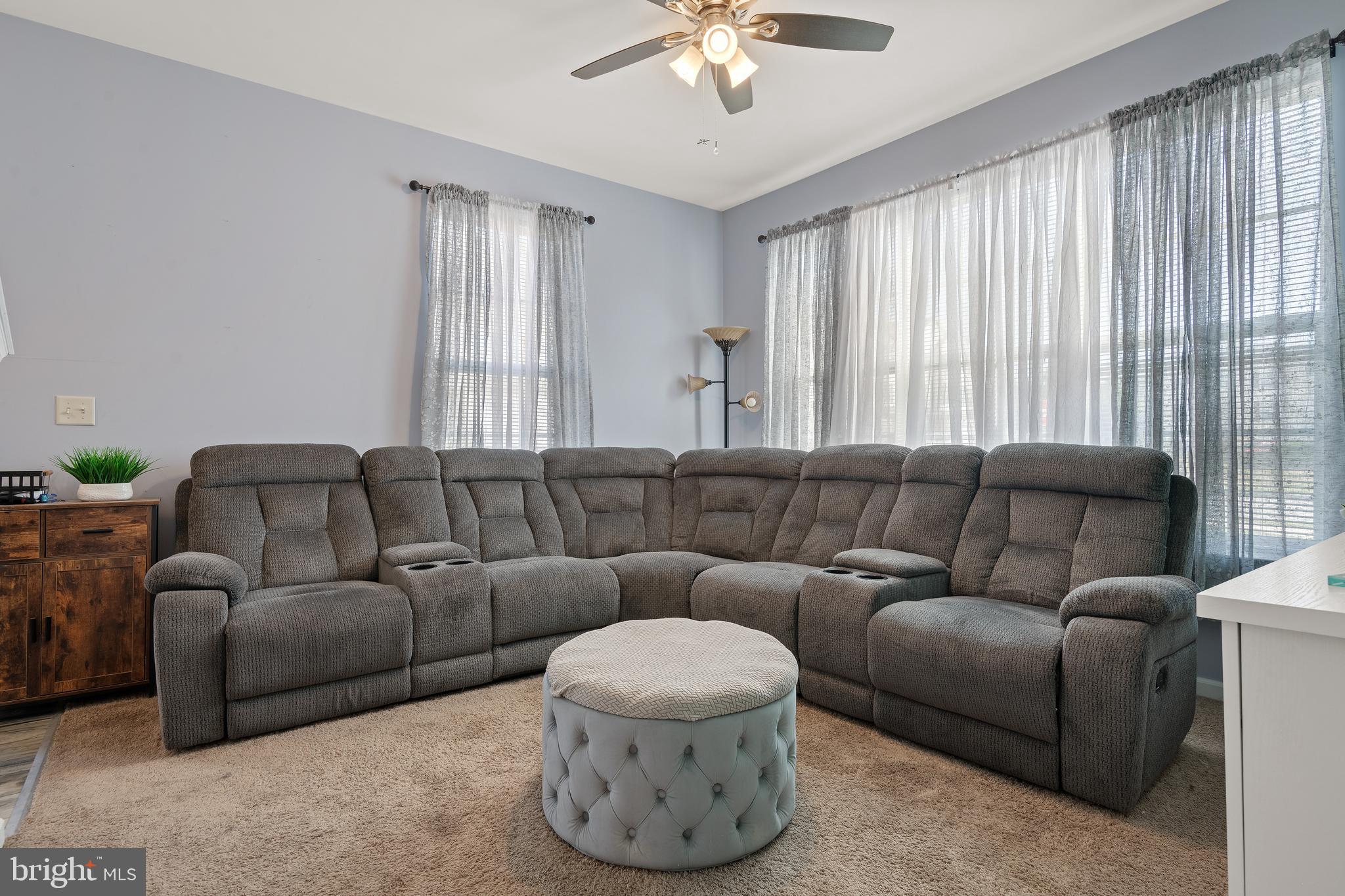 2237 Live Oak Ln #2237