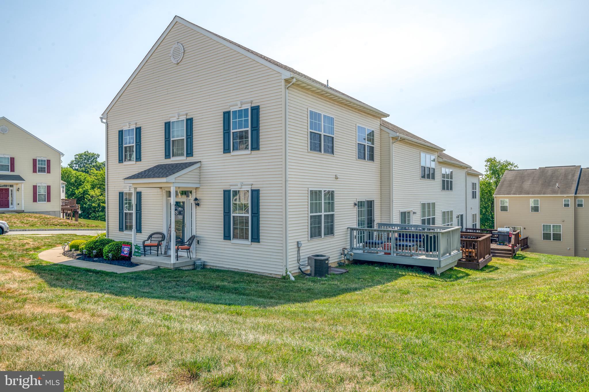 2237 Live Oak Ln #2237