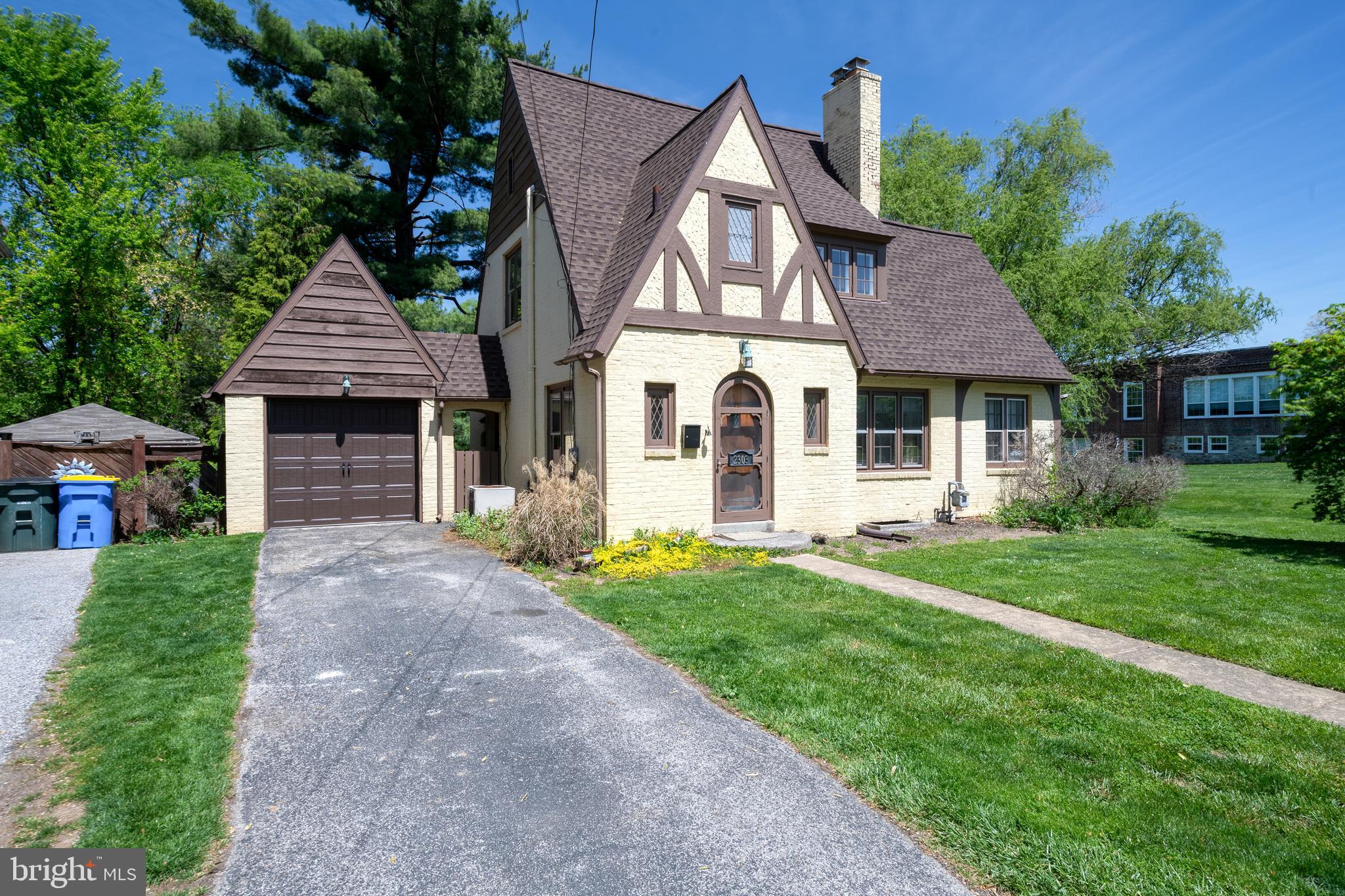 2303 E Philadelphia St