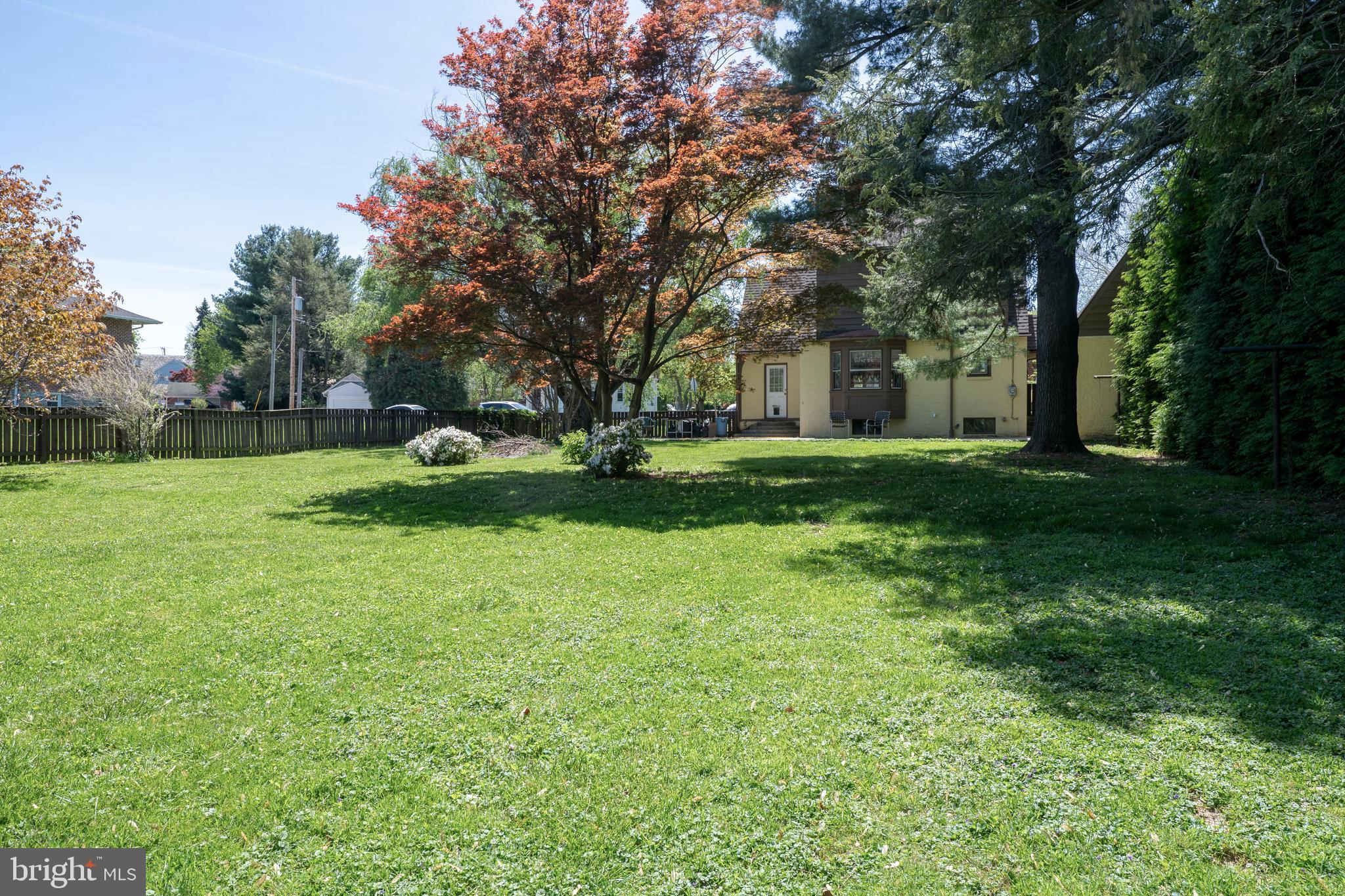 2303 E Philadelphia St