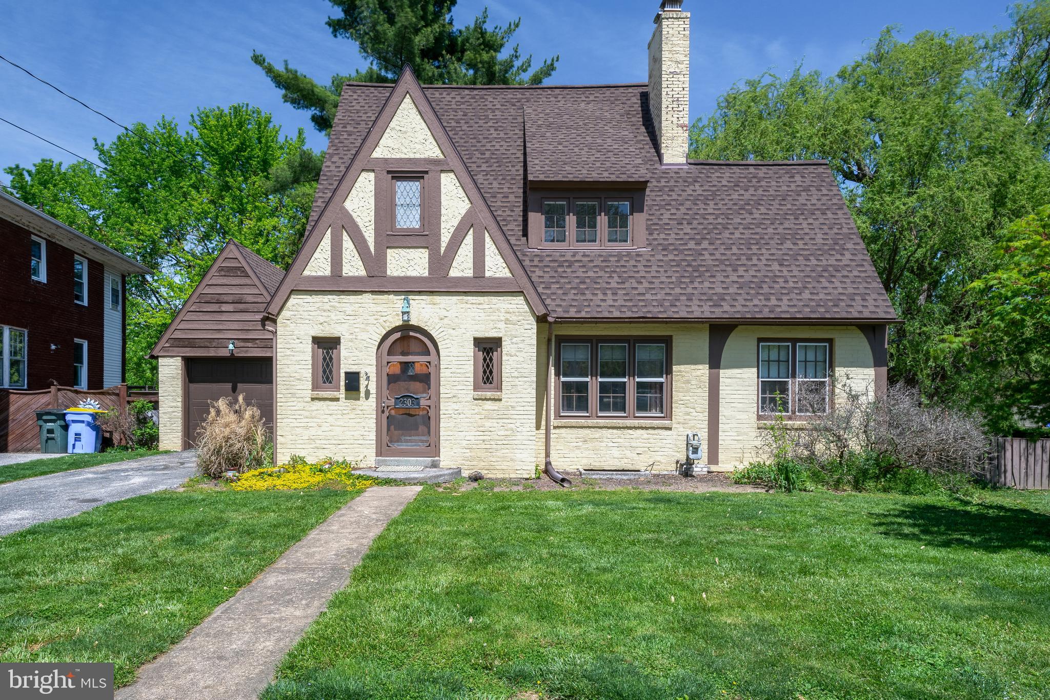 2303 E Philadelphia St