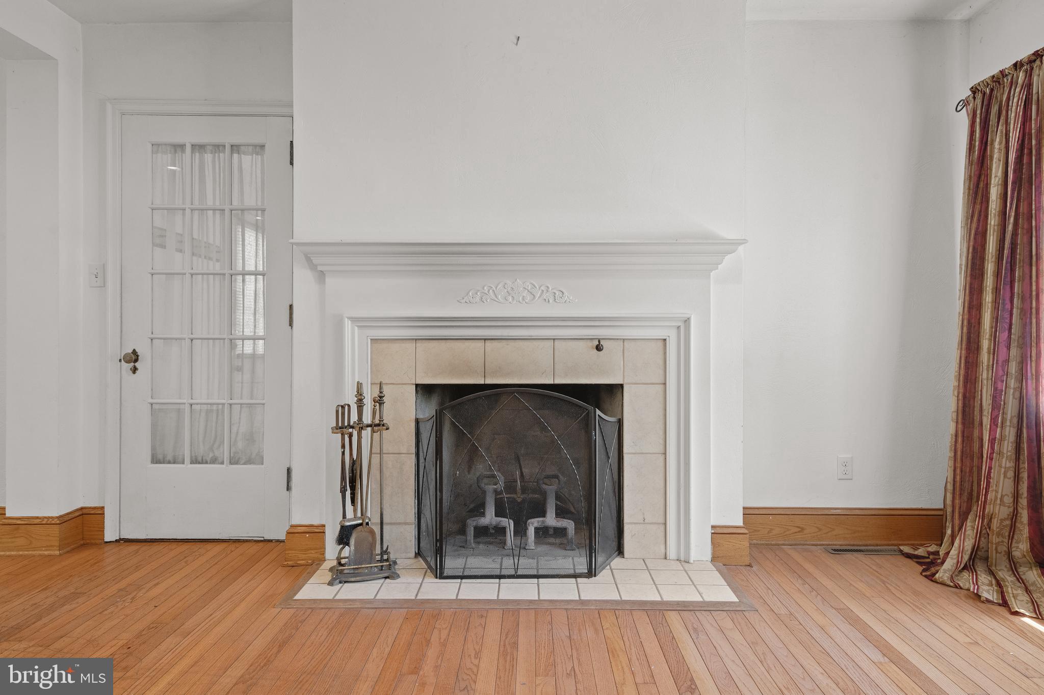 2303 E Philadelphia St