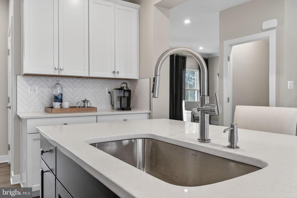 3575 WILDVIEW LANE