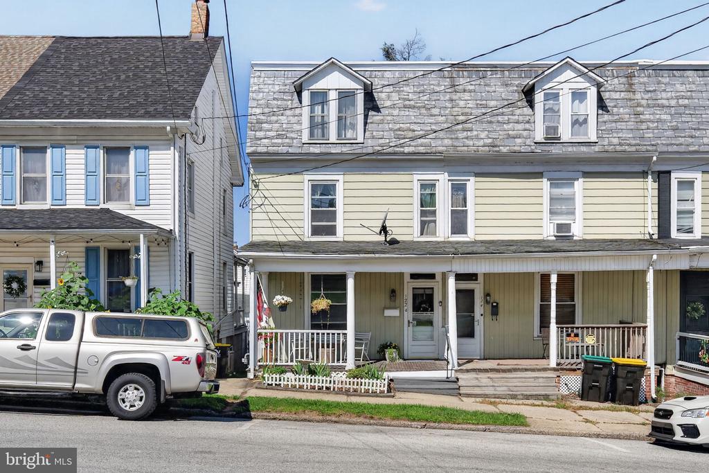 122 N FRANKLIN STREET