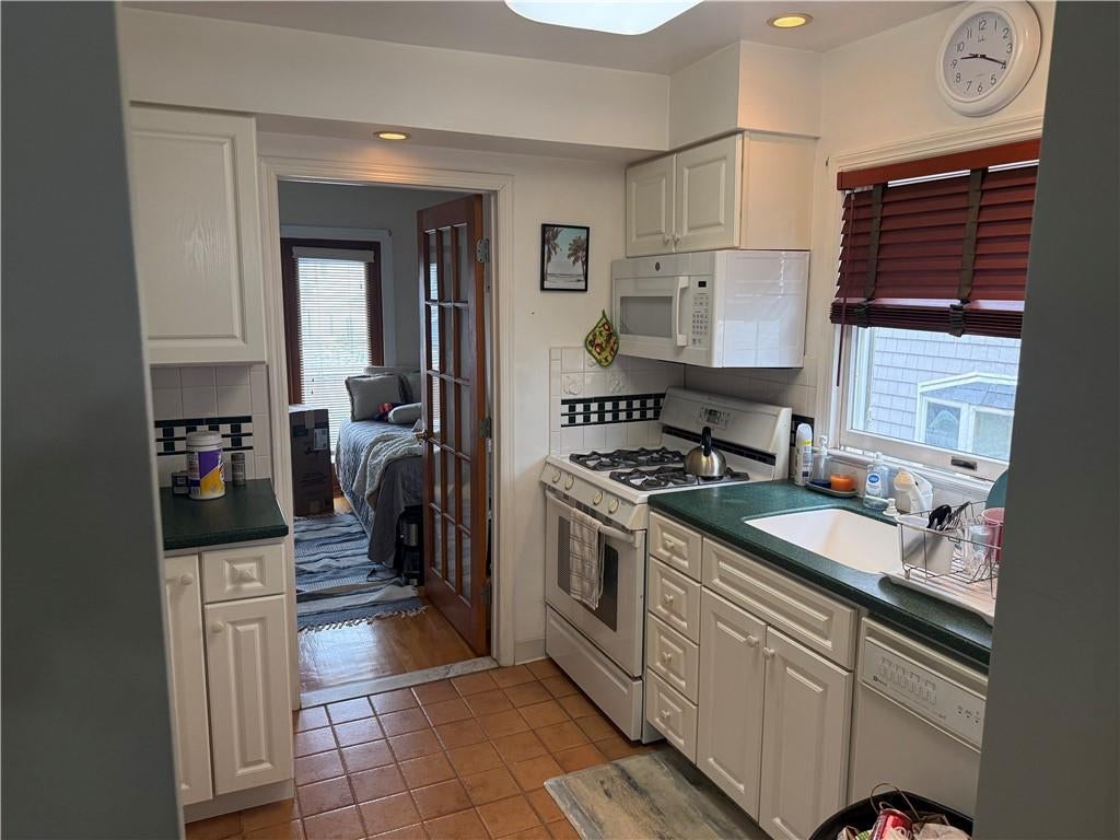 175 Beach 127 Street