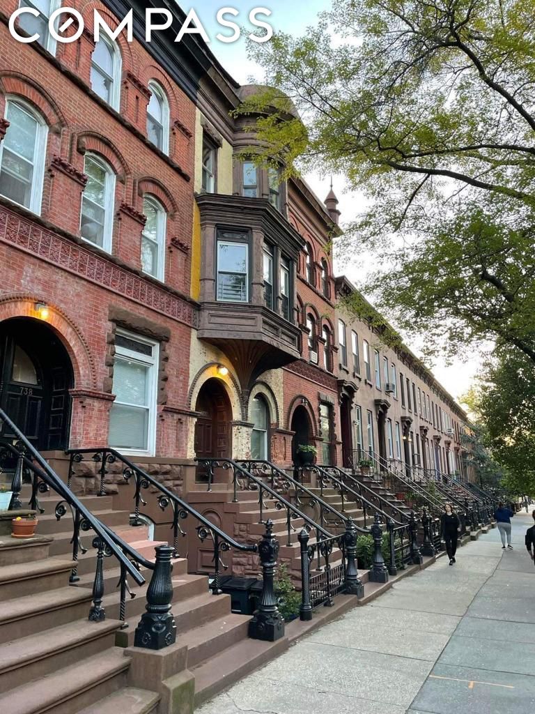 736 A Union Street 4