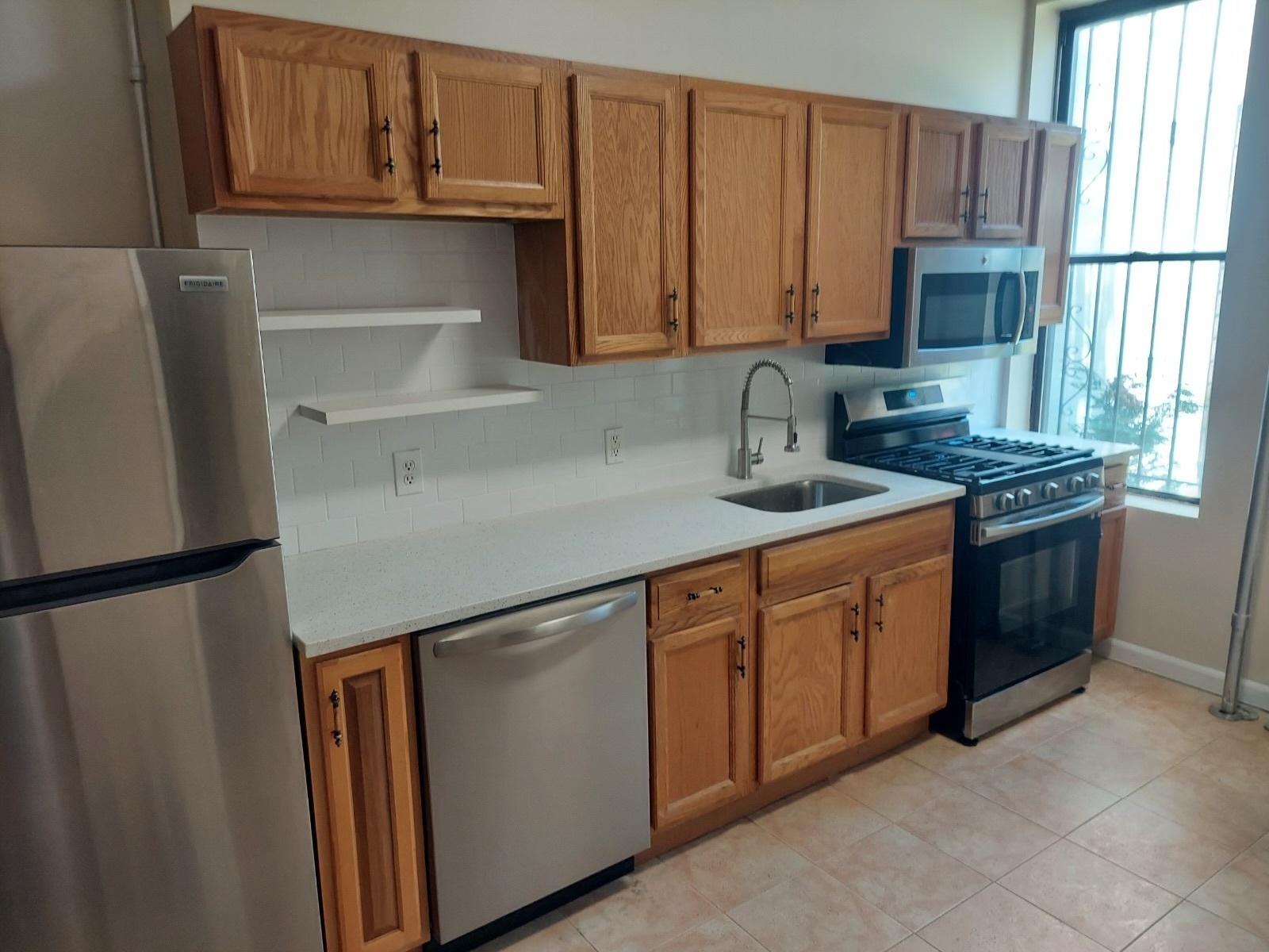 195 Luquer Street 1L