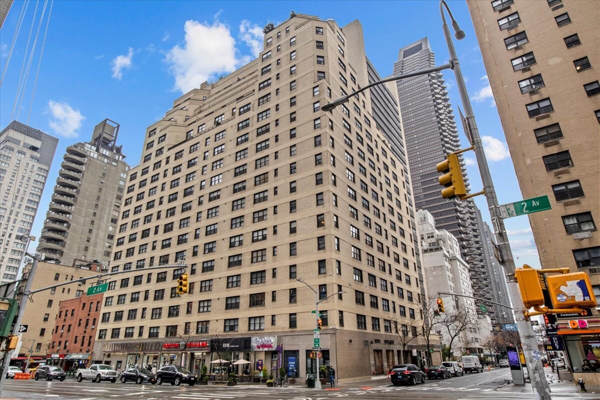 301 E 48TH Street 4C