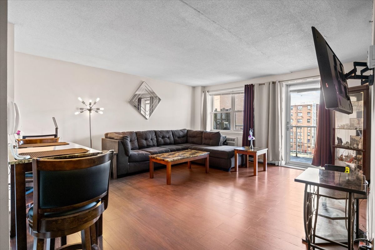 221 BEACH 80TH Street 5E