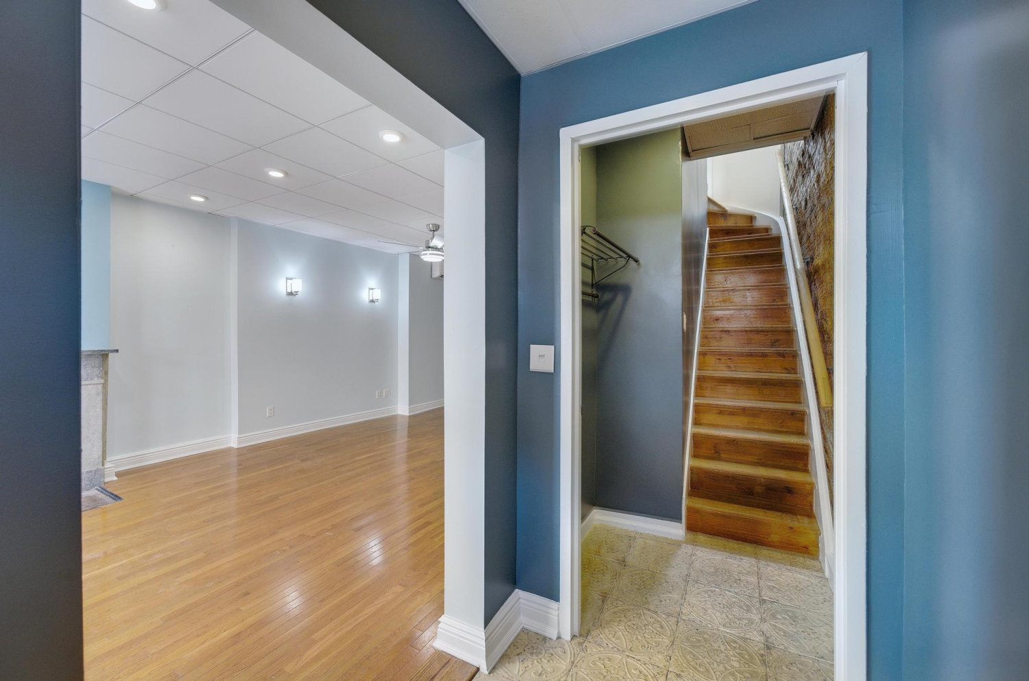 15 DENNETT Place