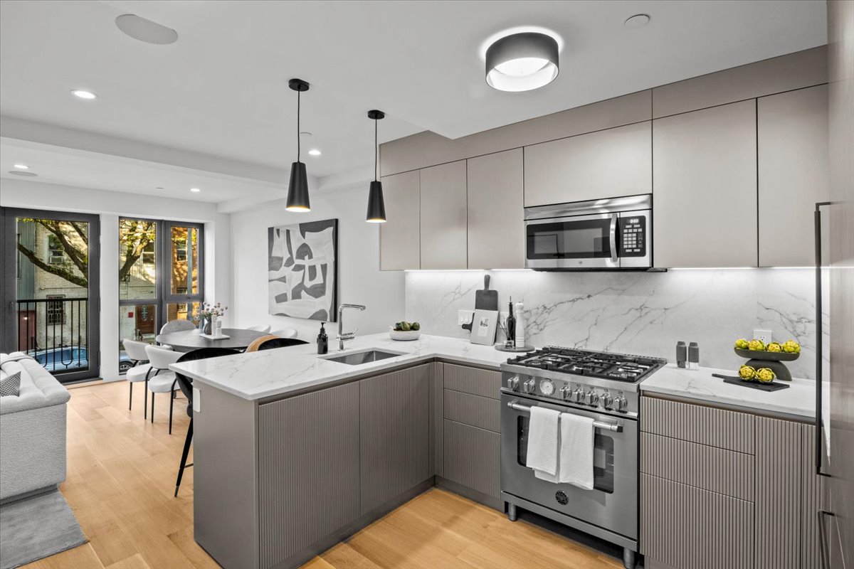186 16TH Street 2