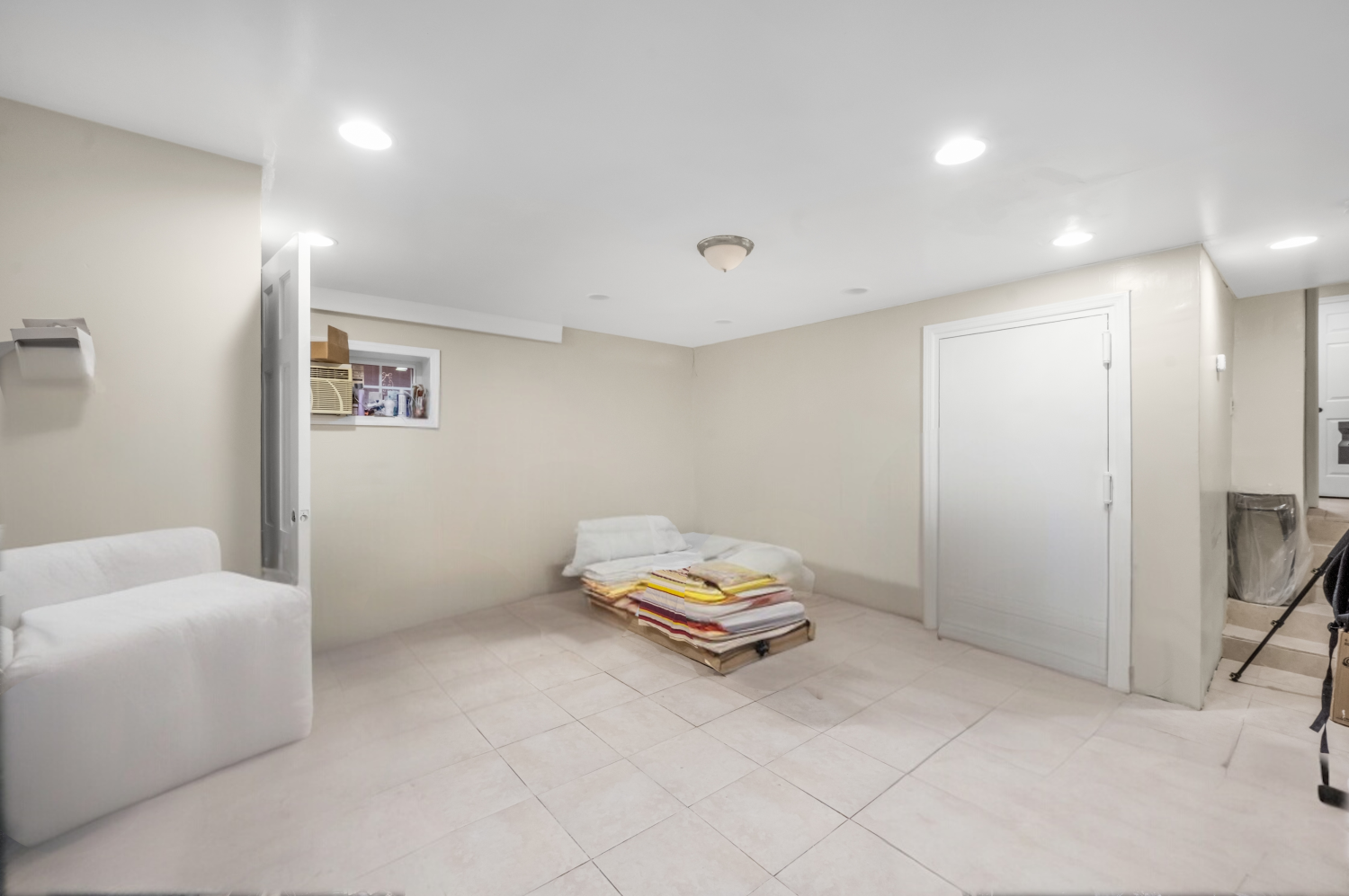 1496 E 95TH Street