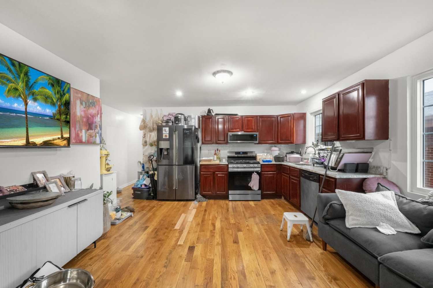 1496 E 95TH Street