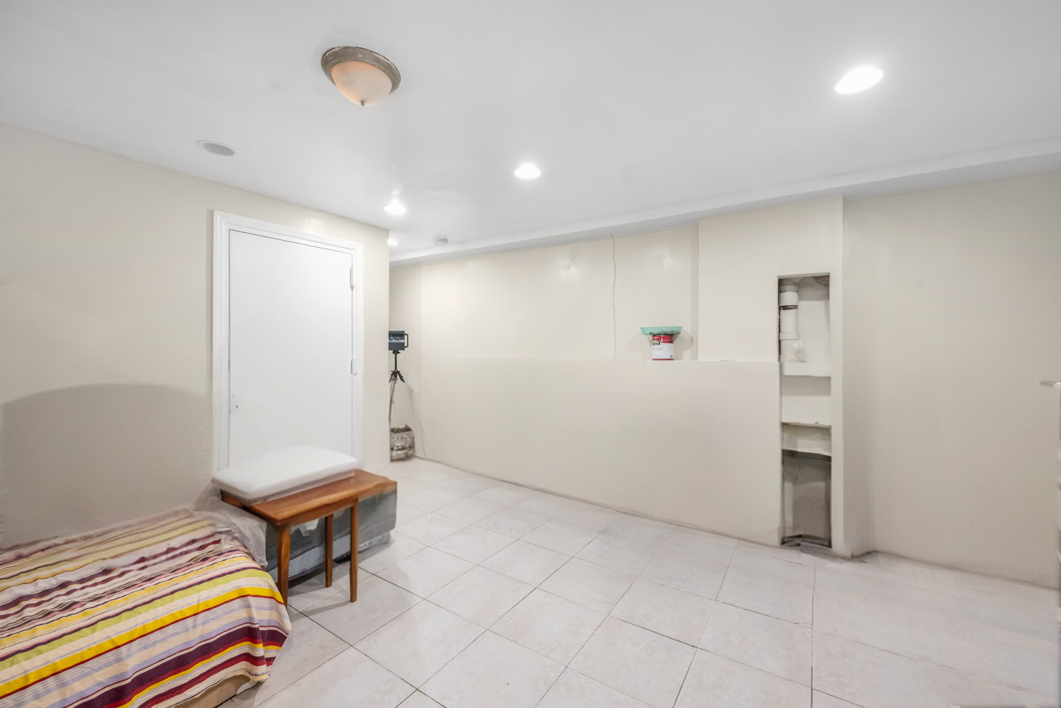 1496 E 95TH Street