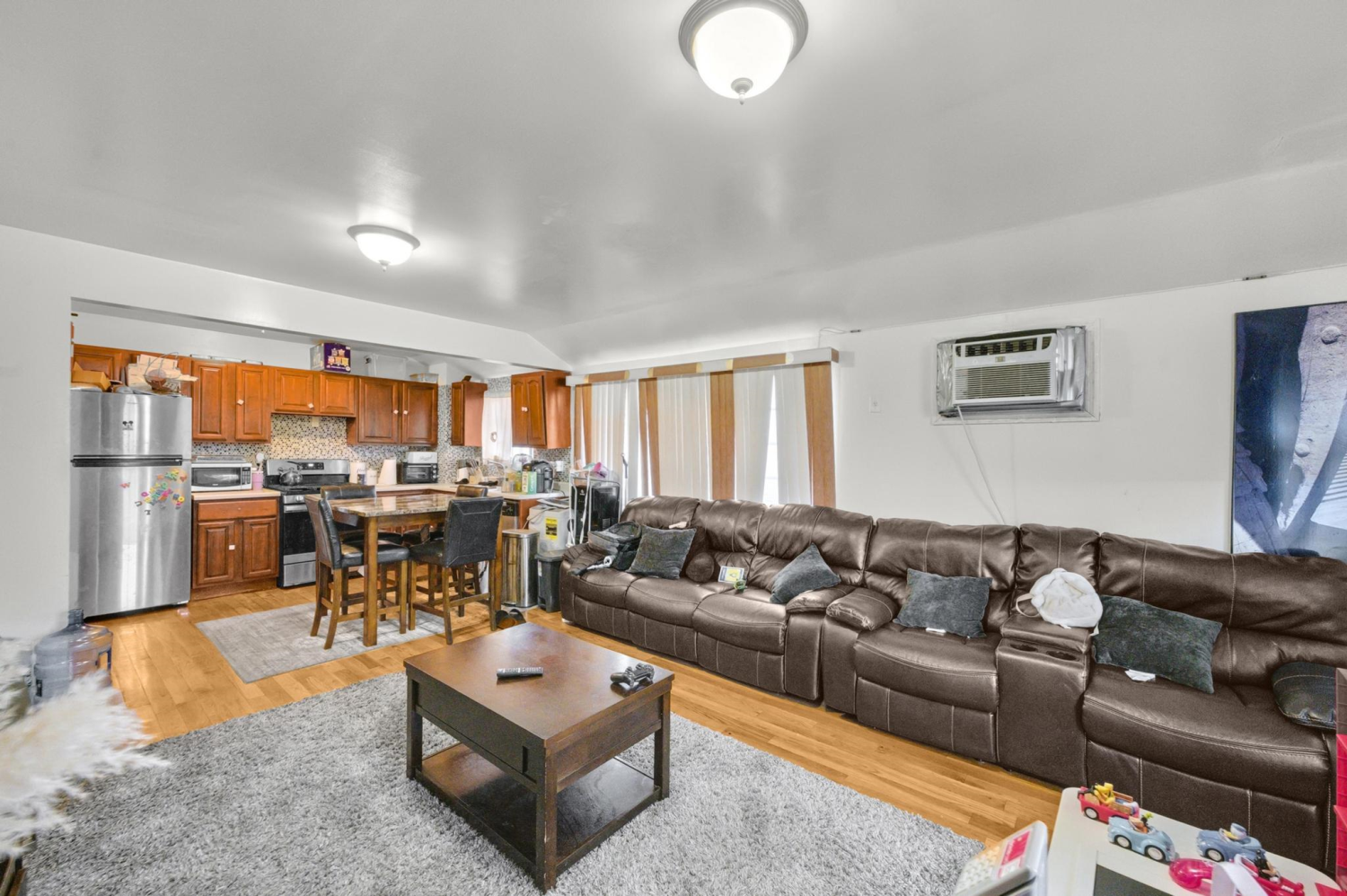 1496 E 95TH Street