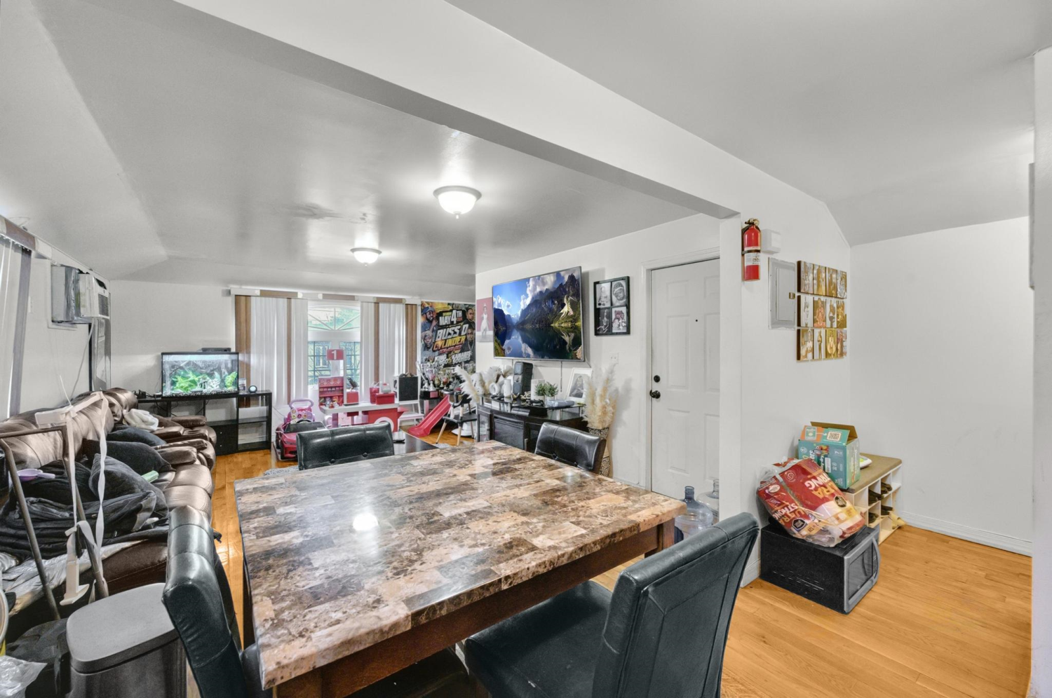 1496 E 95TH Street