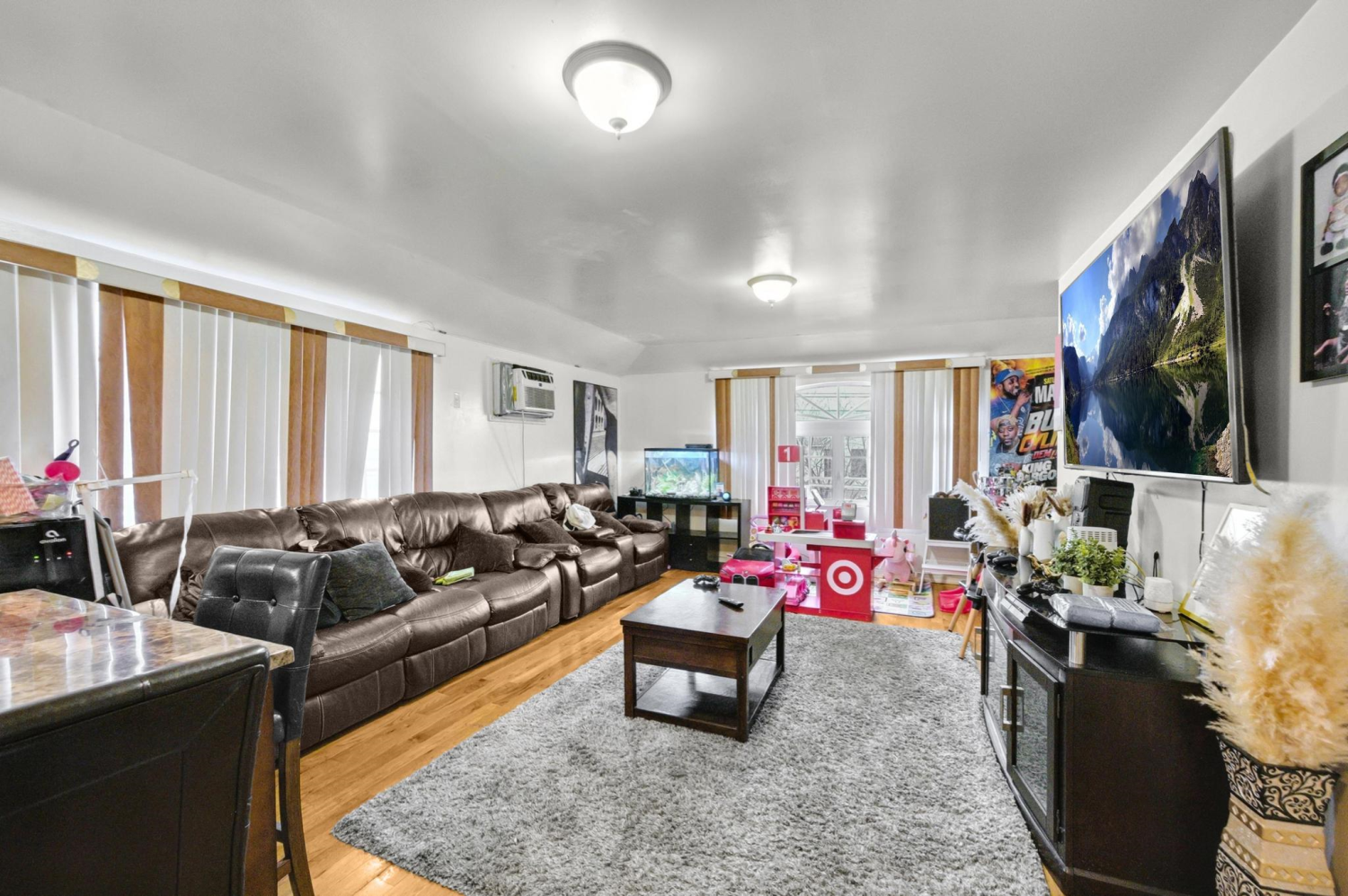 1496 E 95TH Street