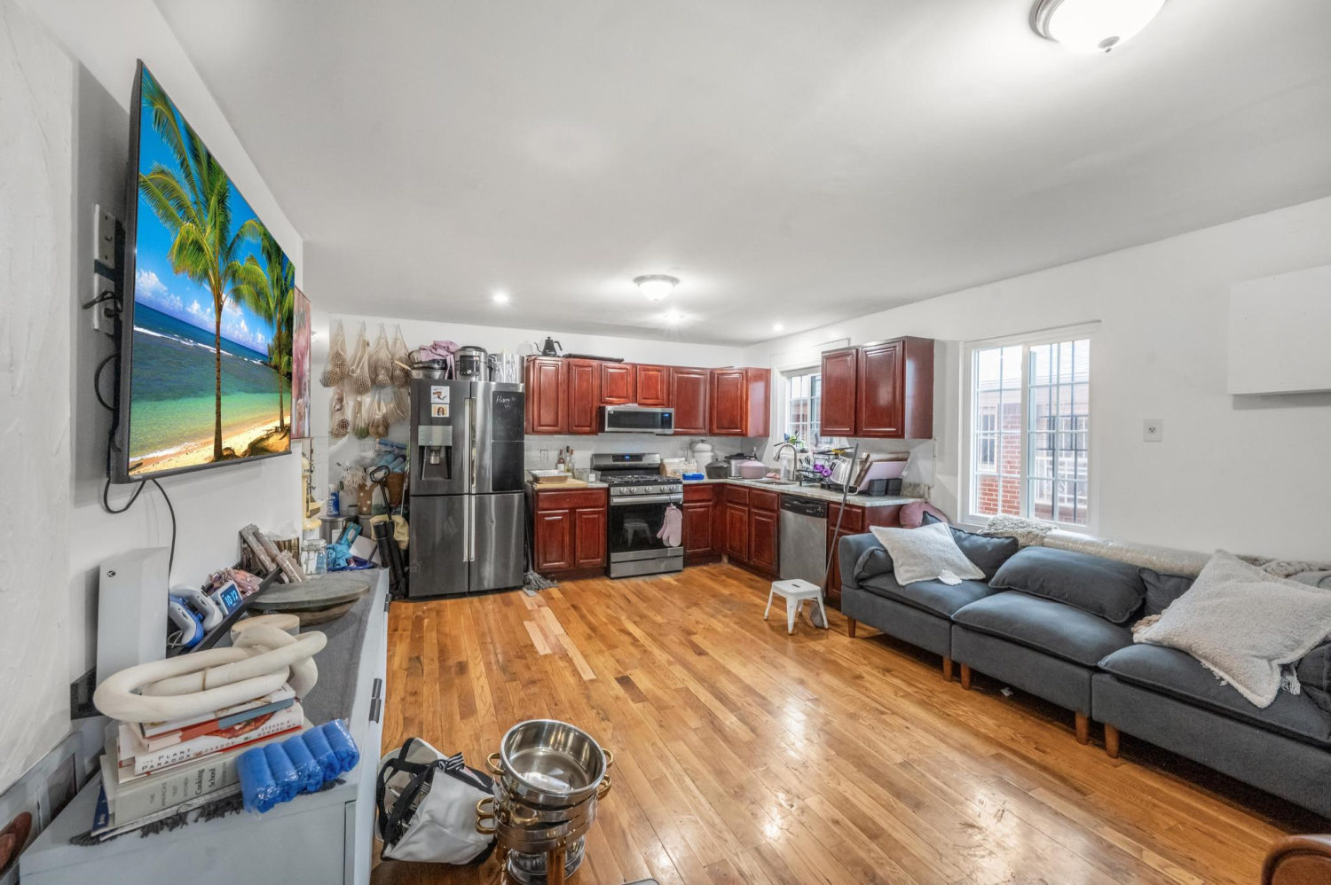 1496 E 95TH Street