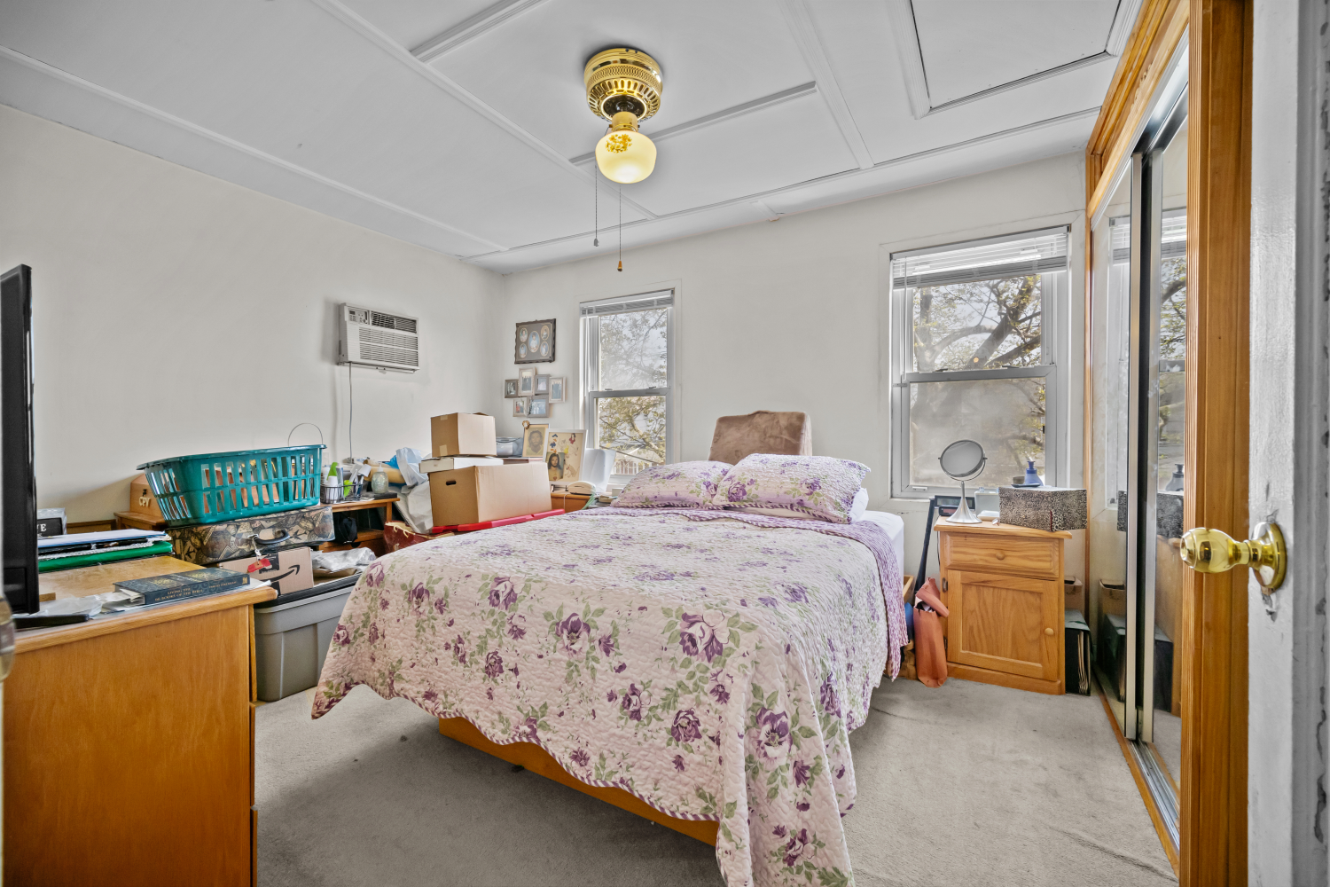 1462 E 65TH Street