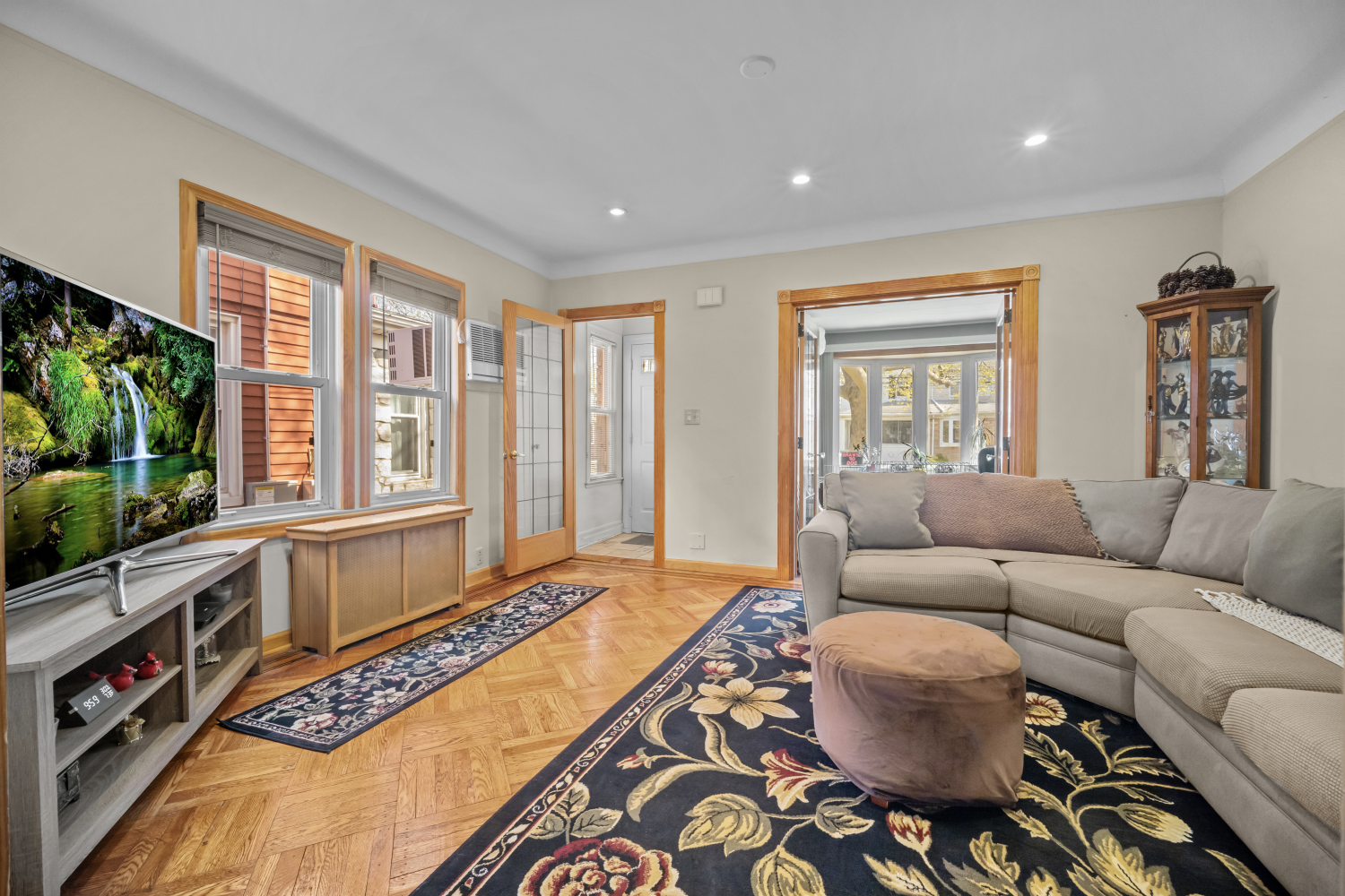 1462 E 65TH Street