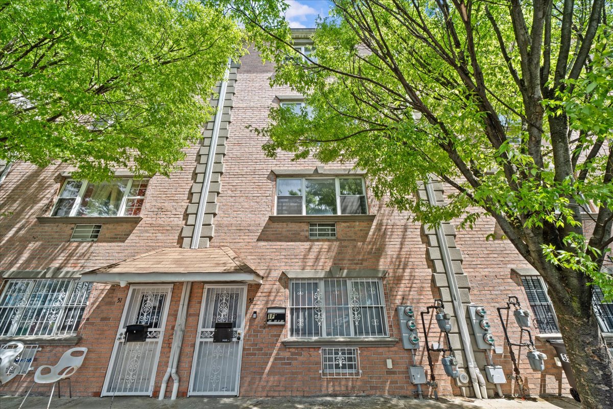 53 WOODS Place
