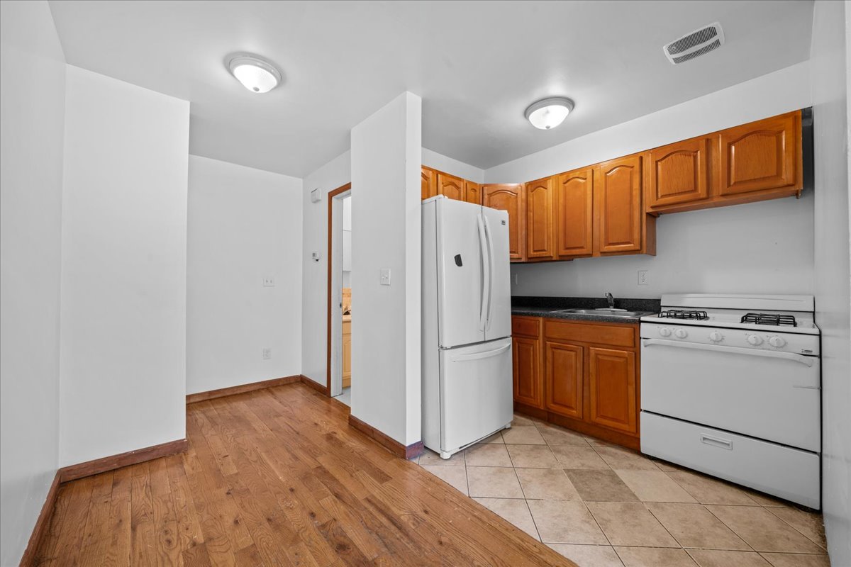 53 WOODS Place